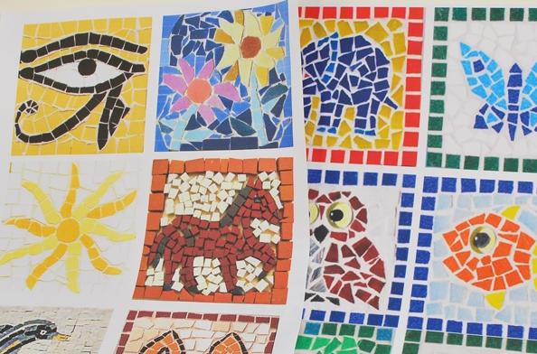 Taller para aprender a hacer mosaicos romanos