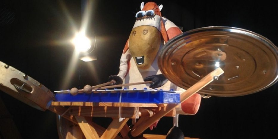 La extraordinaria historia de la vaca Margarita: Teatro de títeres para niños en Murcia